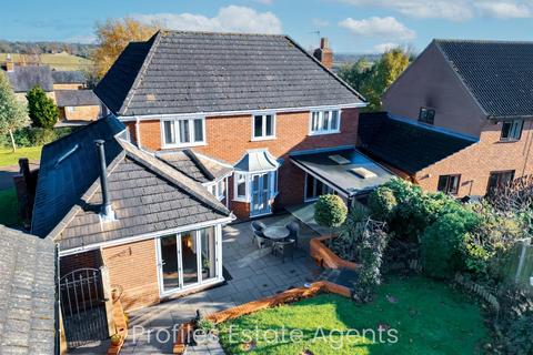 4 bedroom detached house for sale, Summers Close, Kirkby Mallory