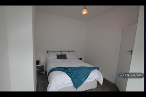 3 bedroom semi-detached house to rent, Geneva Crescent, Darlington, DL1