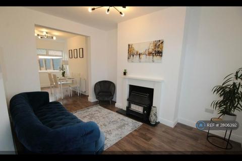 3 bedroom semi-detached house to rent, Geneva Crescent, Darlington, DL1
