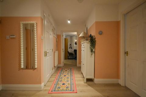 2 bedroom flat to rent, Powderhall brae, Edinburgh, EH7