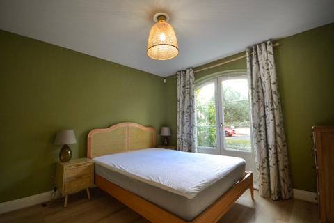 2 bedroom flat to rent, Powderhall brae, Edinburgh, EH7