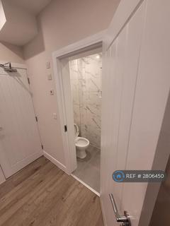3 bedroom maisonette to rent, Feltham Road, Ashford, TW15