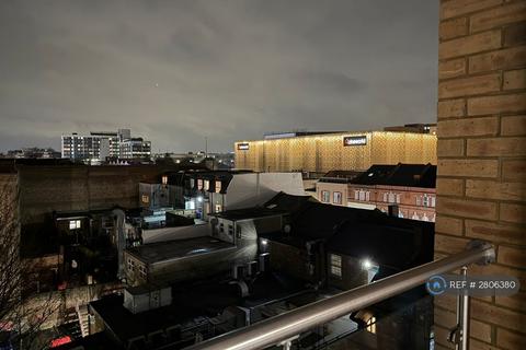 undefined, Hanworth Road, Hounslow, TW3