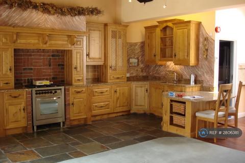 undefined, Wood Street, Calne, SN11