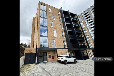undefined, Kew Bridge Road, Brentford, TW8