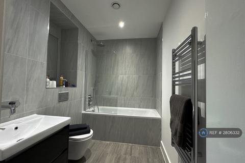 undefined, Kew Bridge Road, Brentford, TW8