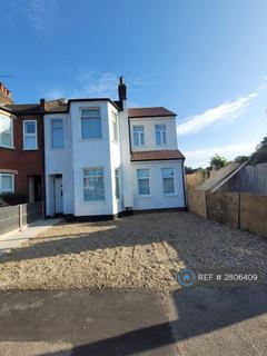 Feltham Road, Ashford, TW15