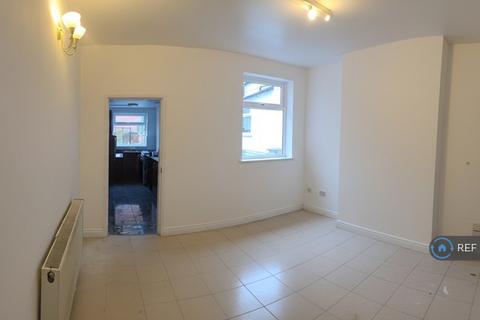 2 bedroom semi-detached house to rent, Tissington Road, Nottingham, NG7