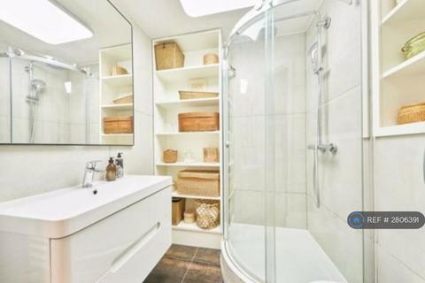 1 bedroom flat to rent, Old South Lambeth Road, London, SW8