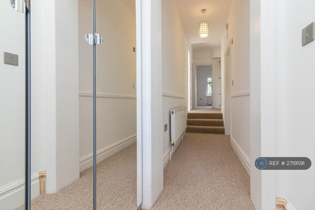 Hallyway