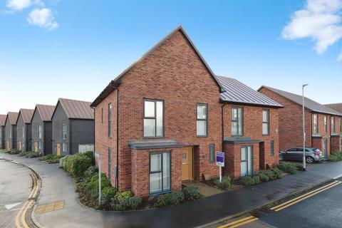 4 bedroom semi-detached house for sale, Buttermere Way, West Thurrock, Grays, RM20