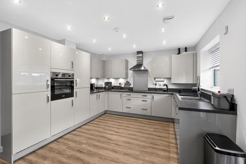 4 bedroom semi-detached house for sale, Buttermere Way, West Thurrock, Grays, RM20