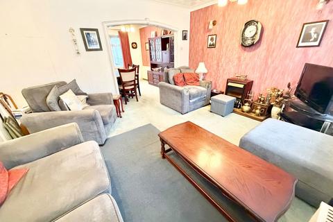 3 bedroom semi-detached house for sale, Derwent Close, Brierley Hill DY5