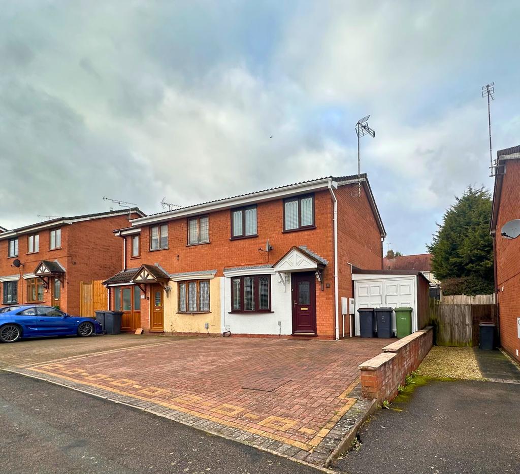 Sussex Close, Nuneaton, Warwickshire, CV10