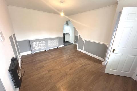 2 bedroom semi-detached house to rent, Sussex Close, Nuneaton, Warwickshire, CV10