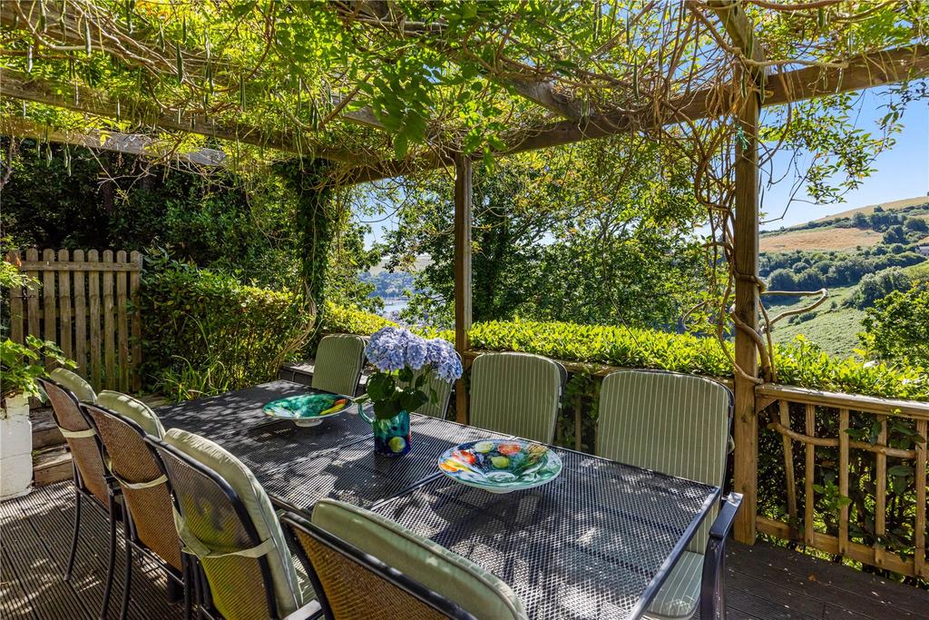 Al Fresco Dining