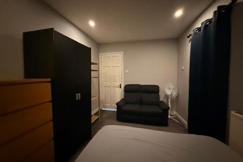 1 bedroom in a house share to rent, Rock Close, Coventry CV6