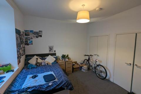 3 bedroom flat to rent, 26 Blyth Street, ,
