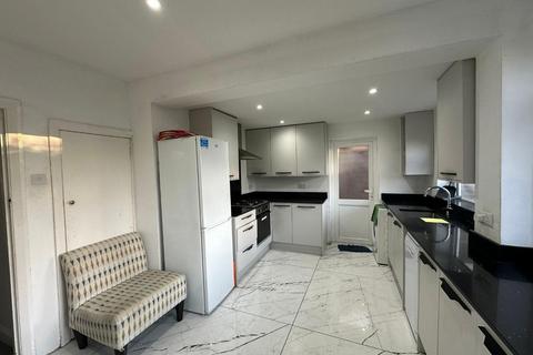 3 bedroom house to rent, Lankers Drive, Harrow