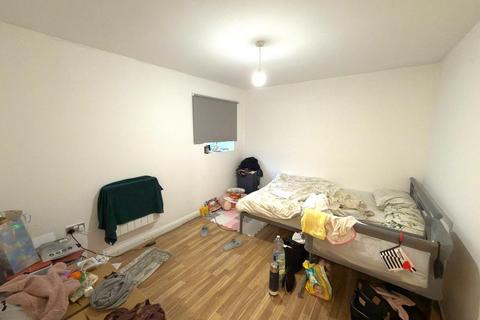 undefined, Biscot, Luton LU3