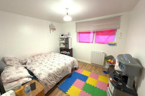 undefined, Biscot, Luton LU3