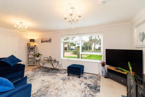 4 bedroom detached house for sale, Marston Drive, Warlingham, CR6 9SY