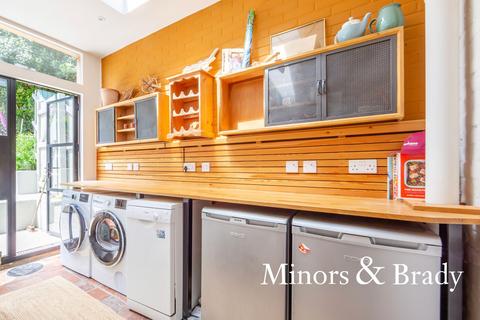 2 bedroom terraced house to rent, Tower Hill, Norwich