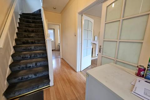 4 bedroom semi-detached house to rent, Rushgrove Avenue, London, NW9