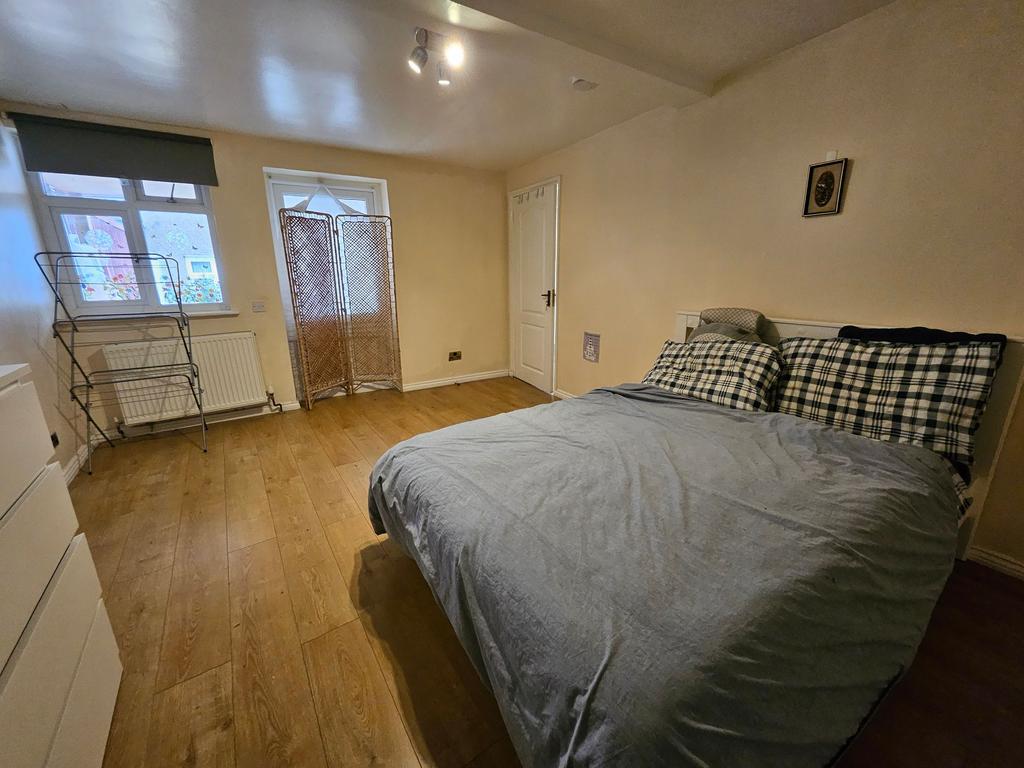 Annex bedroom 1