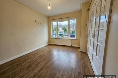 4 bedroom semi-detached house to rent, Rushgrove Avenue, London, NW9