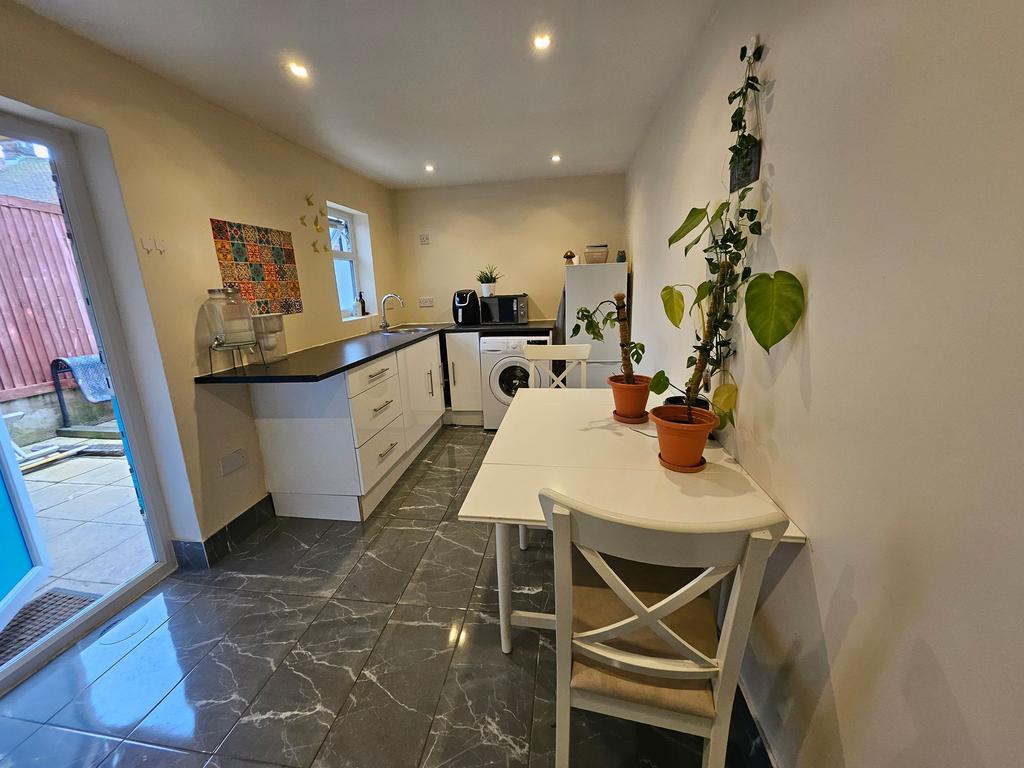 Annex kitchen