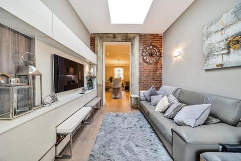 undefined, Wellesley Road London SE18