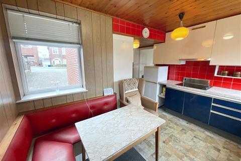 3 bedroom semi-detached house for sale, Sundown Road, Sheffield, S13 8UD