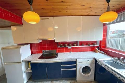 3 bedroom semi-detached house for sale, Sundown Road, Sheffield, S13 8UD