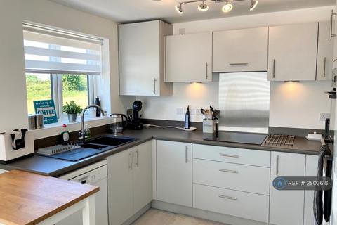 3 bedroom semi-detached house to rent, Garnet Road, Bridgwater, TA6