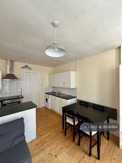 1 bedroom flat to rent, Buccleuch St, Edinburgh, EH8
