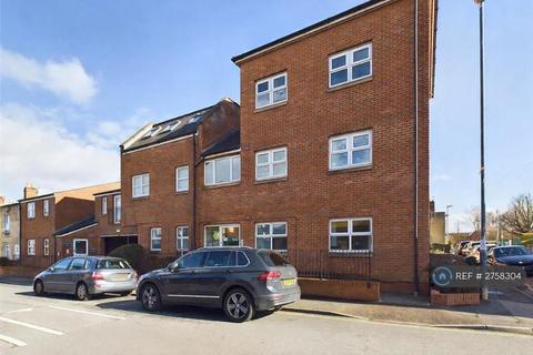 1 bedroom flat to rent, High St, Gloucester, GL1