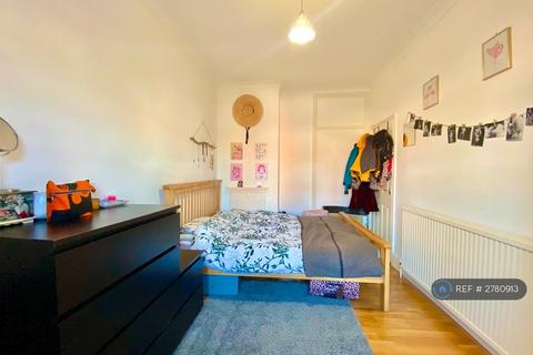 undefined, Oakley Avenue, London, W5