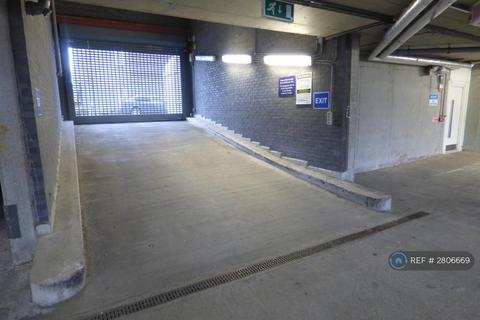 3 bedroom flat to rent, Harlequin Close, Barking Reach, IG11