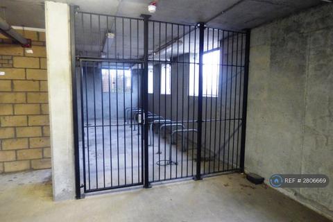 3 bedroom flat to rent, Harlequin Close, Barking Reach, IG11