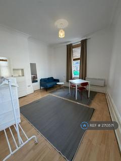 Studio to rent, Norwood Road, London, SE27