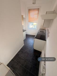 Studio to rent, Norwood Road, London, SE27