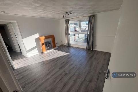 2 bedroom flat to rent, Long Riding, Basildon, SS14