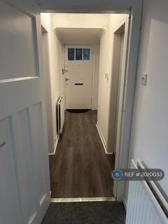 3 bedroom maisonette to rent, Pilton Avenue, Edinburgh, EH5