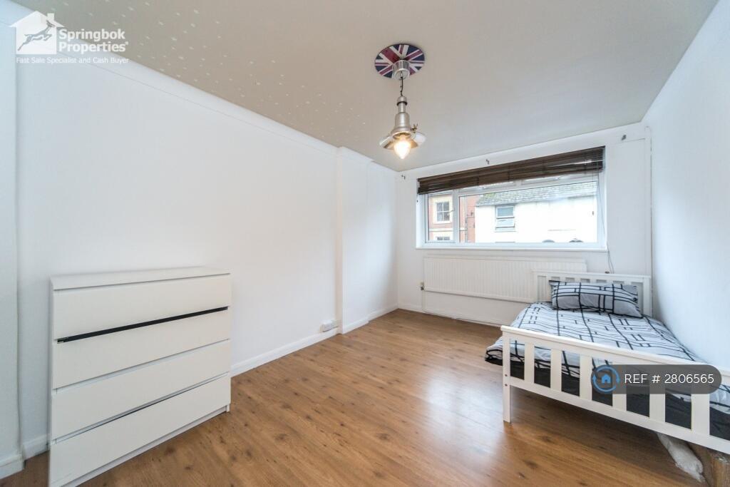 Large 2nd Bedroom