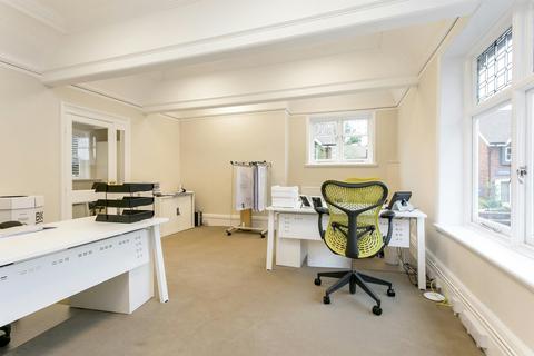 Office to rent, Amersham Rd High Wycombe HP13 5AJ