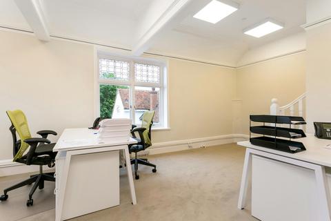 Office to rent, Amersham Rd High Wycombe HP13 5AJ