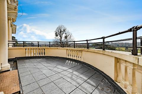 2 bedroom apartment for sale, High Street, Bushey