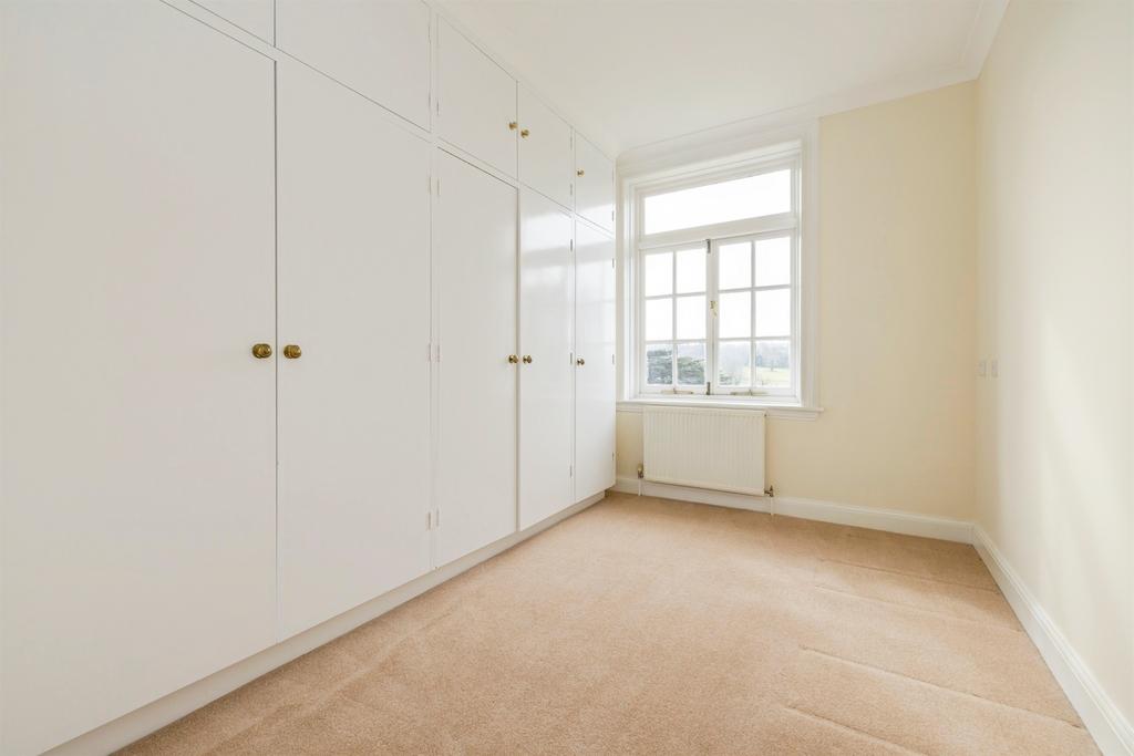 Walk-in wardrobe
