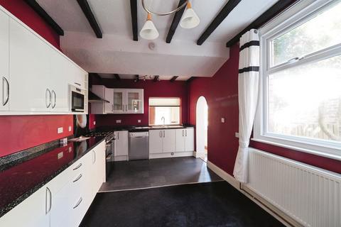 3 bedroom end of terrace house for sale, Osborne Street, Burton-On-Trent